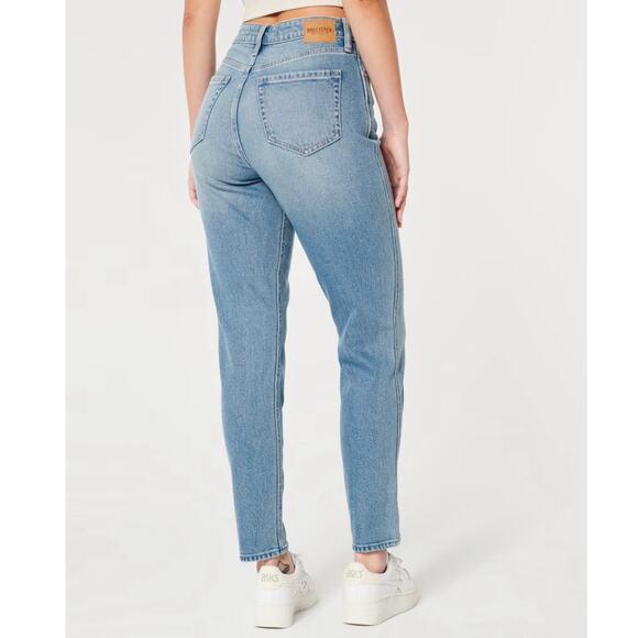 Hollister NWT Curvy Ultra High Rise Mom Jean Size 000S - Picture 9 of 11